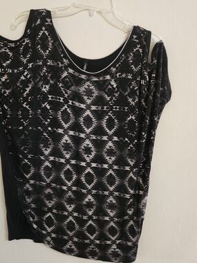 Cold-Shoulder Aztec Print Blouse - Black/Grey